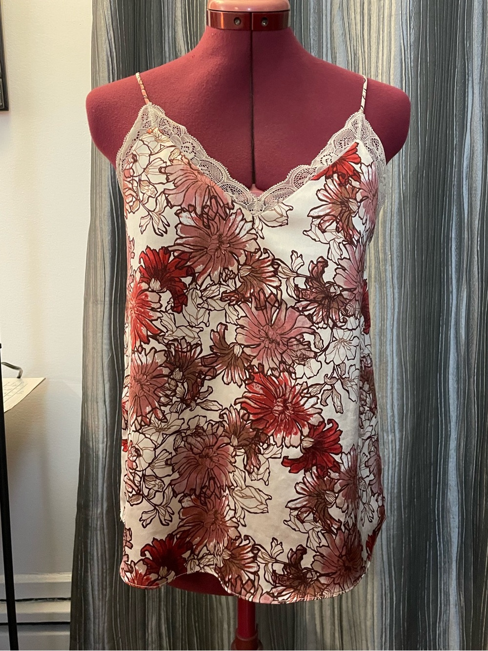 Little Moon Floral Lace-Trim Camisole